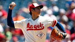 ANAHEIM, CALIFORNIA - AUGUST 23: Shohei Ohtani #17 of the Los Angeles Angels throws against the Cincinnati Reds in the first inning during game one of a doubleheader at Angel Stadium of Anaheim on August 23, 2023 in Anaheim, California.   Ronald Martinez/Getty Images/AFP (Photo by RONALD MARTINEZ / GETTY IMAGES NORTH AMERICA / Getty Images via AFP)