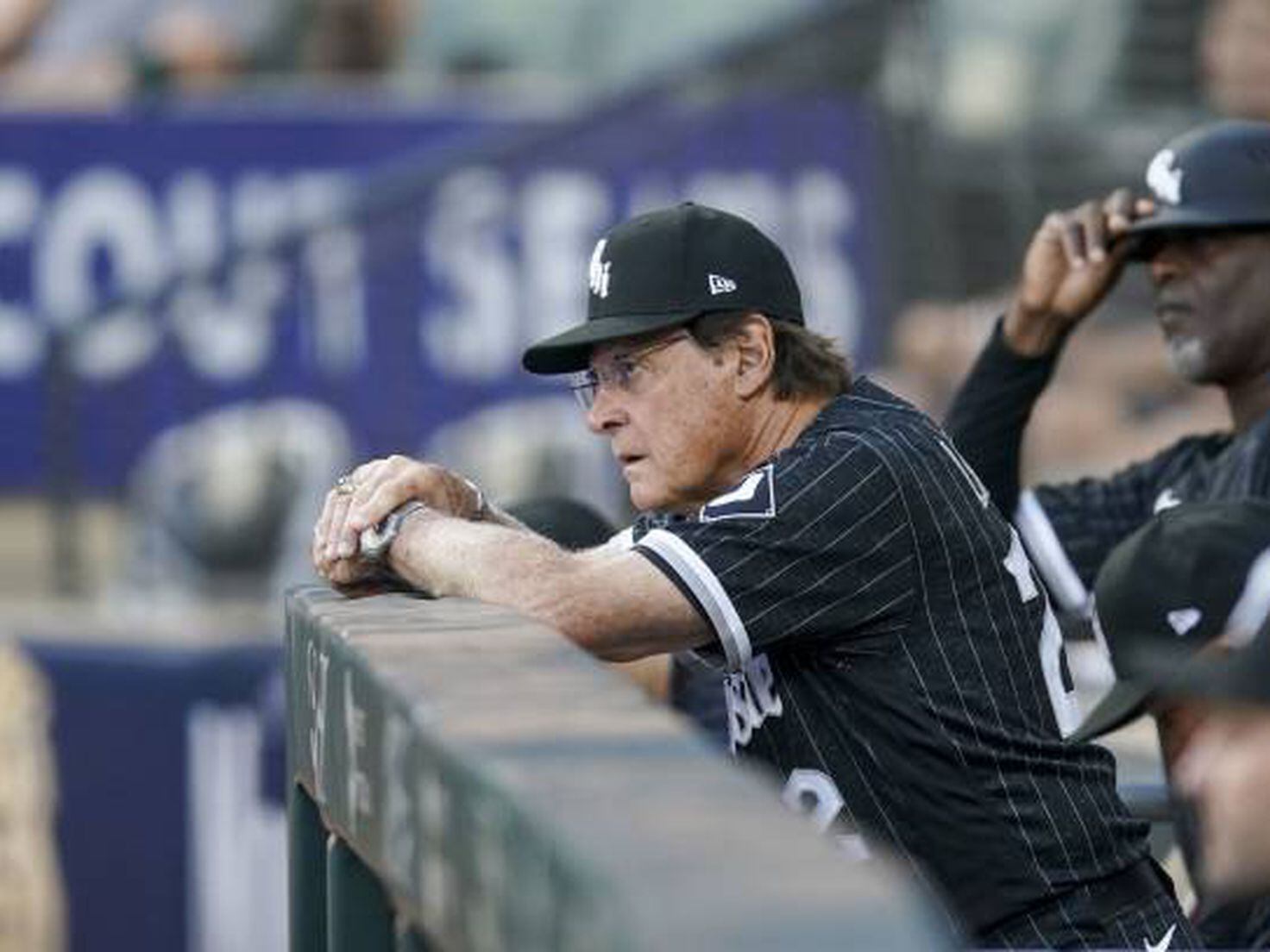 Tony La Russa stepping down as Chicago White Sox manager because