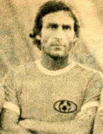 Baudilio Jáuregui | Defensa uruguayo que jugó en Segunda División, ascendió y fue campeón de Primera División en 1980 con los naranjas.