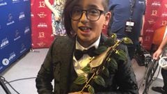 El hijo de Arturo Vidal logra el premio a mejor youtuber de Chile.