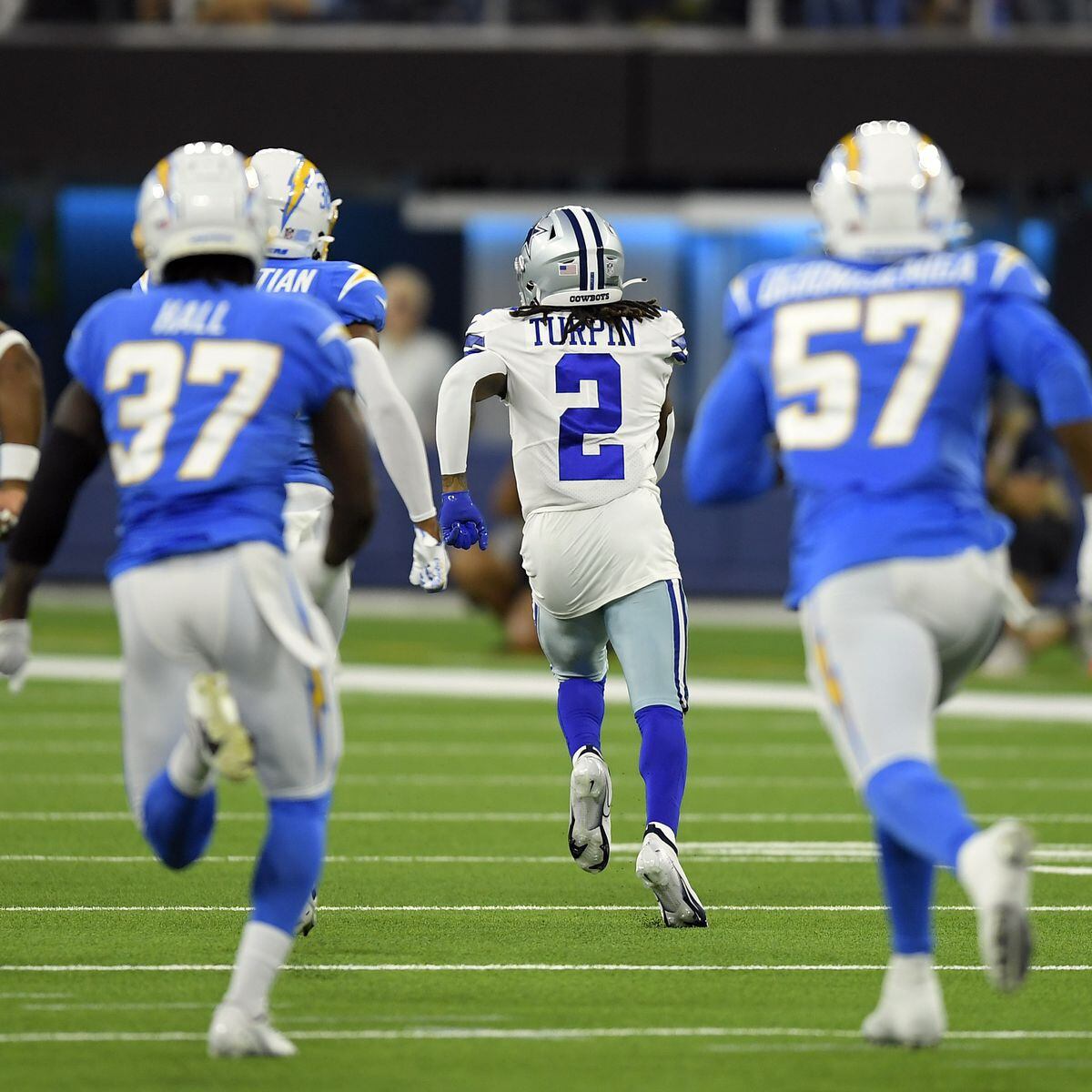 Turpin's TDs lead Cowboys to 32-18 victory over Chargers Dallas Cowboys 32  - 18 Los Angeles Chargers, Turpin's two punt return TDs, summary: score,  stats, highlights