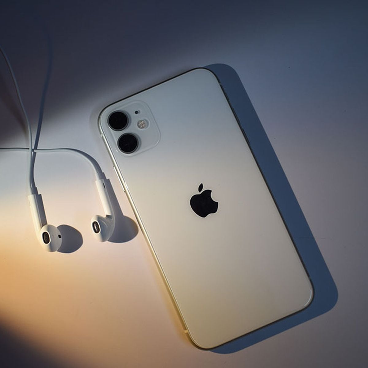 Auriculares con Micrófono y Conector Lightning para iPhone