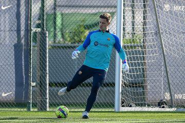 Barcelona's German goalkeeper Marc-Andre ter Stegen