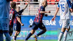 Stoichkov celebra su tercer gol con el Eibar esta temporada