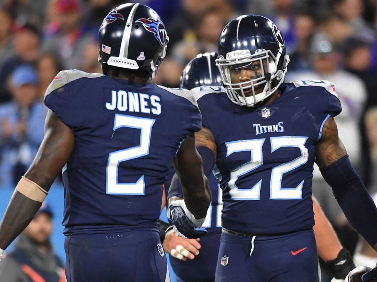 Titans stop Allen on 4th down, hang on to beat Bills 34-31