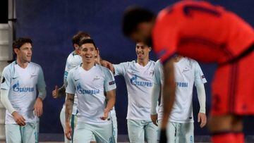 Sin Vela, la Real Sociedad cayó con el Zenit y perdió el liderato