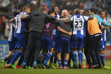 Pepe Mel and the Depor side at the end of the game