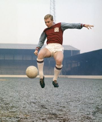 The captain of the 1966 England side that won the World Cup, Moore was instrumental in that victory and played a big role in the final. Being anointed by Pelé as the greatest defender the Brazilian had ever faced was not enough even back then to ward off "forward fever" as Bobby Charlton won the Ballon d'Or with Moore not even making the final three. He did narrowly miss out to Gerd Müller four years later though. 