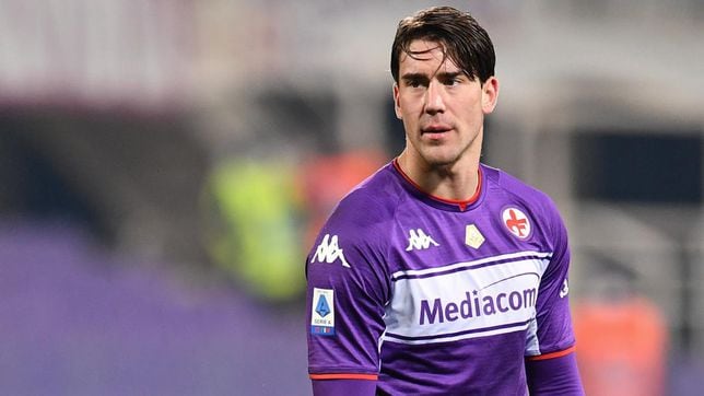 Fiorentina owner believes Vlahovic made the wrong choice