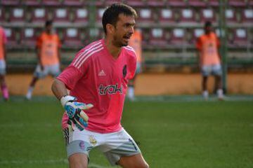 El portero nació en Venezuela y desde el 2016 juega en Deportivo La Guaira.