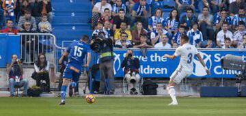 Theo in the move which led to Alavés' opener