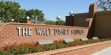 Disney comenzá su carrera en solitario en la televisión online a partir de 2019.