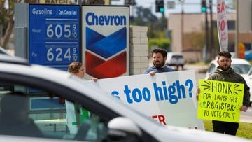 Ante los altos precios de la gasolina en Estados Unidos, algunos estados han aprobado y propuesto ciertas ayudas y estímulos para pagar el combustible.
