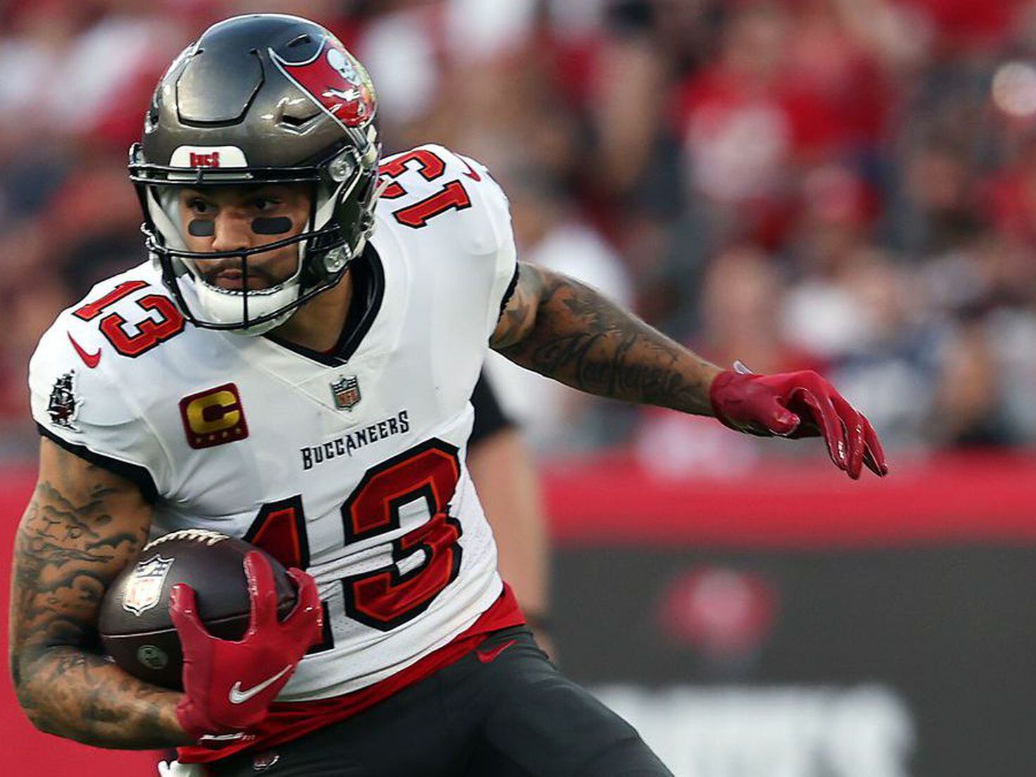 NFL suspends Buccaneers WR Mike Evans for one game for fight vs