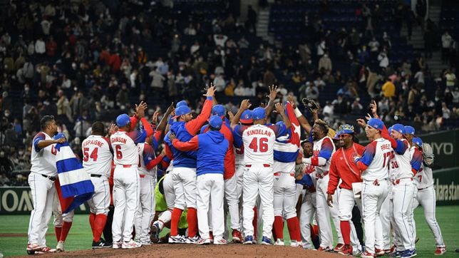 Cuba gets first win in World Baseball Classic, Yoan Moncada gets three hits  – NBC Sports Chicago