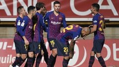 LEON, SPAIN - OCTOBER 31: Clement Lenglet (2-R) of FC Barcelona celebrates with teammates after scoring the first goal of his team during the Spanish Copa del Rey match between Cultural Leonesa and FC Barcelona at Estadio Reino de Leon on October 31, 2018