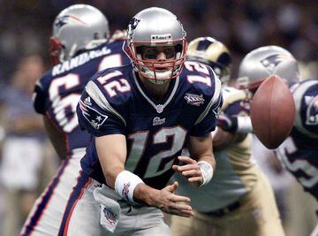 Con un Bledsoe marginado, Brady culminó su historia de cenicienta con el título del Super Bowl XXXVI. En dicha ocasión, Adam Vinatieri sepultó para siempre al "Greatest Show on Turf".