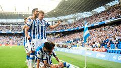 Brais Mendez of Real Sociedad celebrates after scoring the 1-0 with his teammates during the La Liga match between Real Sociedad and RCD Espanyol played at Reale Arena Stadium on September 18, 2022 in San Sebastian, Spain. (Photo by Cesar Ortiz / Pressinphoto / Icon Sport)