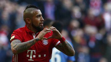 Football Soccer - Bayern Munich v Hamburg SV - German Bundesliga - Allianz Arena, Munich, Germany  - 25/02/17 - Bayern Munich&#039;s Arturo Vidal celebrates goal v Hamburg SV.    REUTERS/Michaela Rehle.      DFL RULES TO LIMIT THE ONLINE USAGE DURING MATCH TIME TO 15 PICTURES PER GAME. IMAGE SEQUENCES TO SIMULATE VIDEO IS NOT ALLOWED AT ANY TIME. FOR FURTHER QUERIES PLEASE CONTACT DFL DIRECTLY AT + 49 69 650050