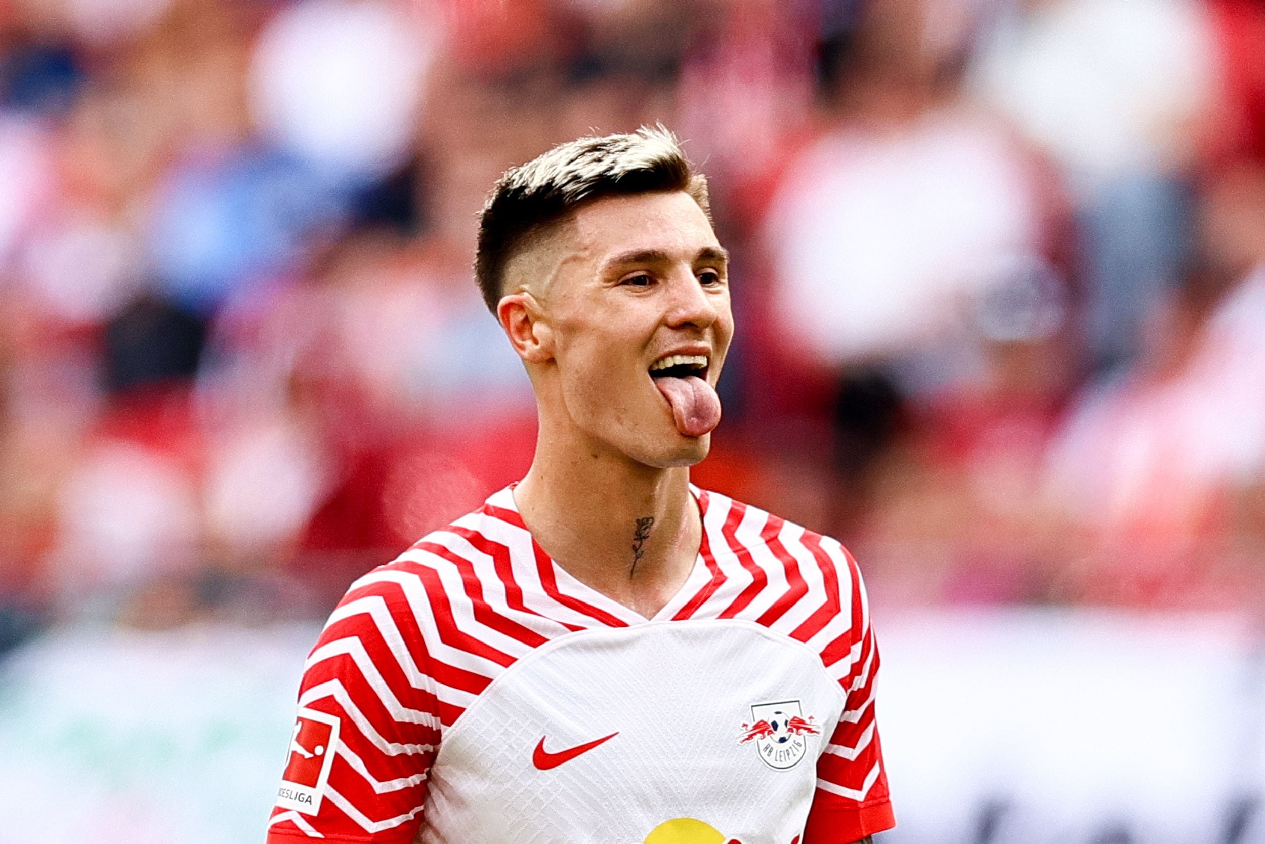 Leipzig (Germany), 13/04/2024.- Leipzig's Benjamin Sesko reacts during the German Bundesliga soccer match between RB Leipzig and VfL Wolfsburg in Leipzig, Germany, 13 April 2024. (Alemania) EFE/EPA/FILIP SINGER CONDITIONS - ATTENTION: The DFL regulations prohibit any use of photographs as image sequences and/or quasi-video.
