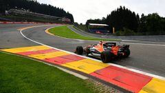 SPA, LIEGE - AUGUST 26: Stoffel Vandoorne of Belgium driving the (2) McLaren Honda Formula 1 Team McLaren MCL32 on track during final practice for the Formula One Grand Prix of Belgium at Circuit de Spa-Francorchamps on August 26, 2017 in Spa, Belgium.  (Photo by Dan Mullan/Getty Images)