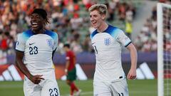 Gordon celebra el gol de Inglaterra ante Portugal.
