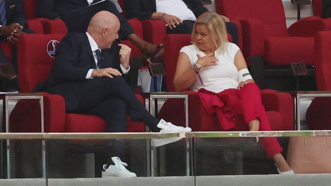 Germany’s Nancy Faeser wears the OneLove armband, sits next to Infantino 