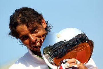 El romance de Rafa Nadal con Montecarlo siguió en 2011. Se daba una nueva final española, esta vez ante David Ferrer. El manacorí ganó por  6-4, 7-5.