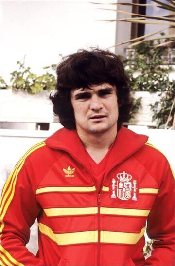 El lateral izquierdo disputó los mundiales de España 82 y México 86. Además vistió en 81 ocasiones la camiseta de la ‘Furia Roja’.