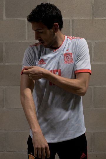 spain world cup jersey away