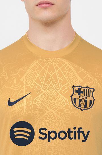 El color dorado del Oro Olímpico es el protagonista de la segunda equipación del Fútbol Club Barcelona para la sigueinte temporada. Se inspira en los Juegos Olímpicos con elementos como los aros olímpicos y la medalla de oro.