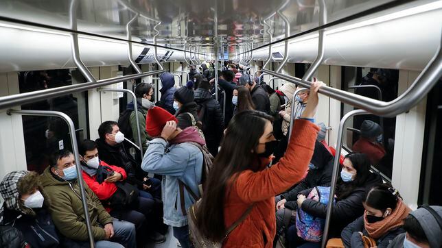 Nuevo horario en el Metro de Santiago: cuándo abre y qué otras  modificaciones habrá - AS Chile