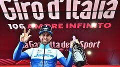 Michael Matthews celebra su tercera victoria de etapa en el Giro de Italia.