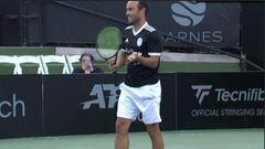 Donovan presume sus habilidades en el tennis en un duelo de celebridades