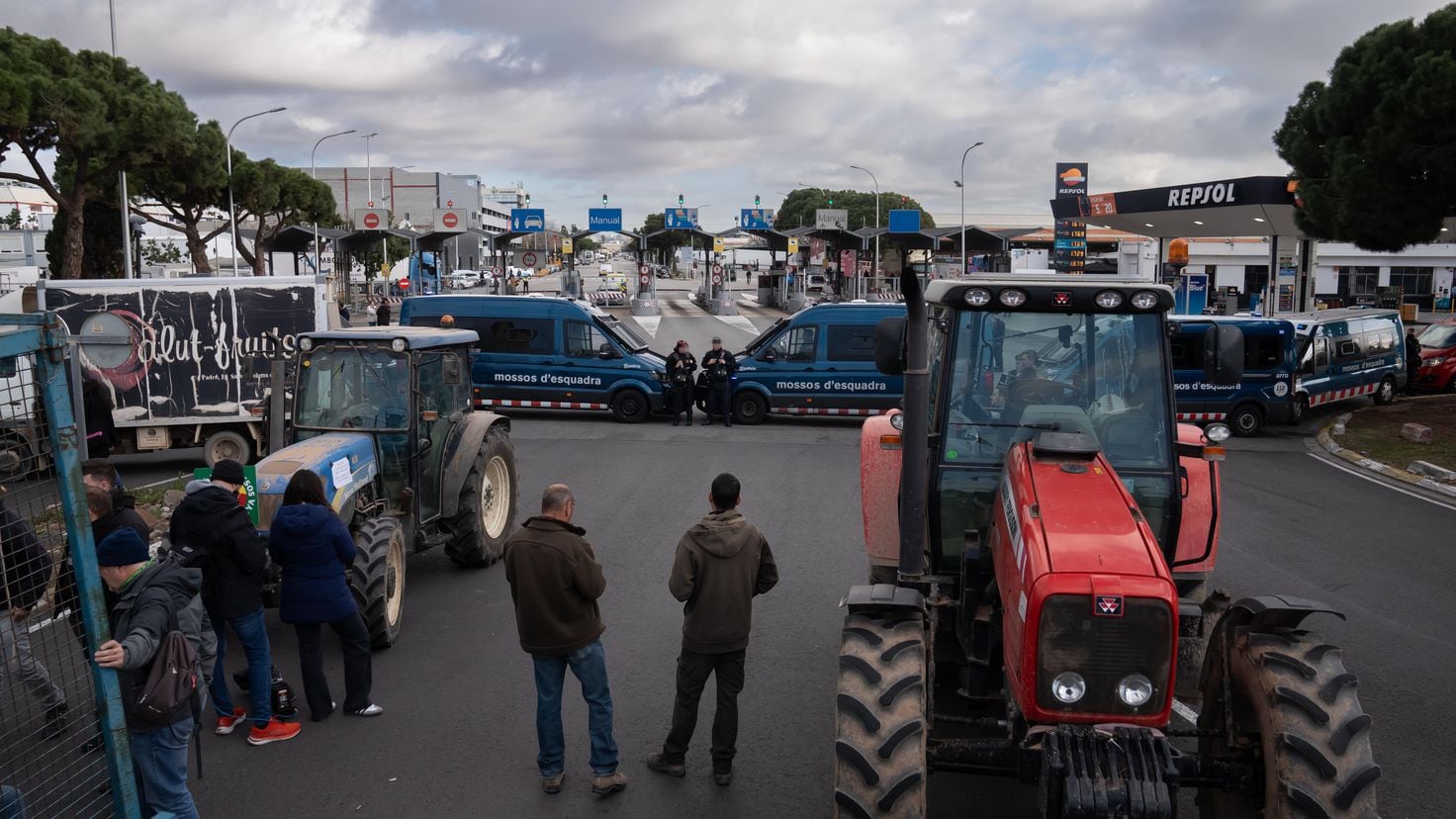 Consulta en este mapa de la DGT qué carreteras están cortadas o con  incidencias por las protestas de los agricultores