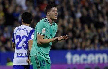 Real Madrid's Serbian forward Luka Jovic reacts during the Copa del Rey (King's Cup) football match between Zaragoza and Real Madrid CF at La Romareda stadium in Zaragoza, on January 29, 2020. (Photo by JOSE JORDAN / AFP)
