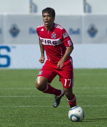 En el 2009, Pardo dejó al América para jugar con el Chicago Fire, donde también estuvo Cuauhtémoc Blanco.