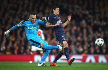 Arsenal empató 2-2 ante PSG y están en la parte alta del Grupo A con 11 unidades. David Ospina jugó todo el partido. 