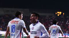 Carlos Rodríguez festeja su gol ante Xolos en la última visita de Cruz Azul al estadio Caliente