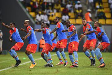 Los jugadores de la República Democrática del Congo celebran el tercer gol en su partido contra Togo en la fase de grupos de la Copa de África.