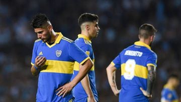 AVELLANEDA, ARGENTINA - AUGUST 14: Carlos Zambrano (L) of Boca Juniors looks on during a Liga Profesional 2022 match between Racing Club and Boca Juniors at Presidente Peron Stadium on August 14, 2022 in Avellaneda, Argentina. (Photo by Marcelo Endelli/Getty Images)