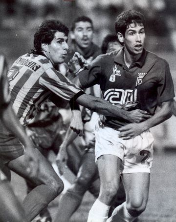 Enfrentando a su hermano Santiago 'Sachi' Escobar en un partido Nacional vs Pereira.