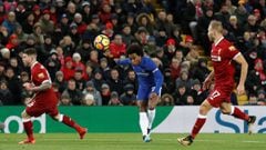 Soccer Football - Premier League - Liverpool vs Chelsea - Anfield, Liverpool, Britain - November 25, 2017   Chelsea&#039;s Willian scores their first goal    Action Images via Reuters/Carl Recine    EDITORIAL USE ONLY. No use with unauthorized audio, vide