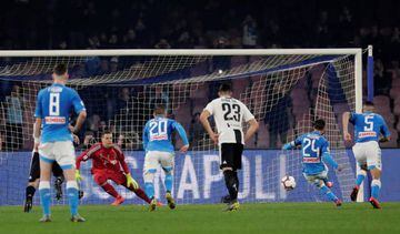 Napoli's Lorenzo Insigne misses a late penalty.