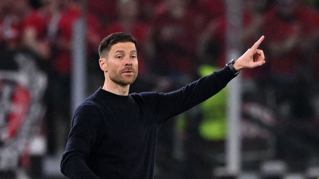 Traspiés de Xabi Alonso antes de la Roma