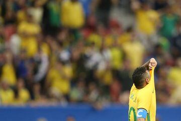 Neymar Jr #10 Brasil during the men's soccer match bewtween Brazil and Iraq at Mane Garrincha Stadium during the Rio 2016 Olympic Games