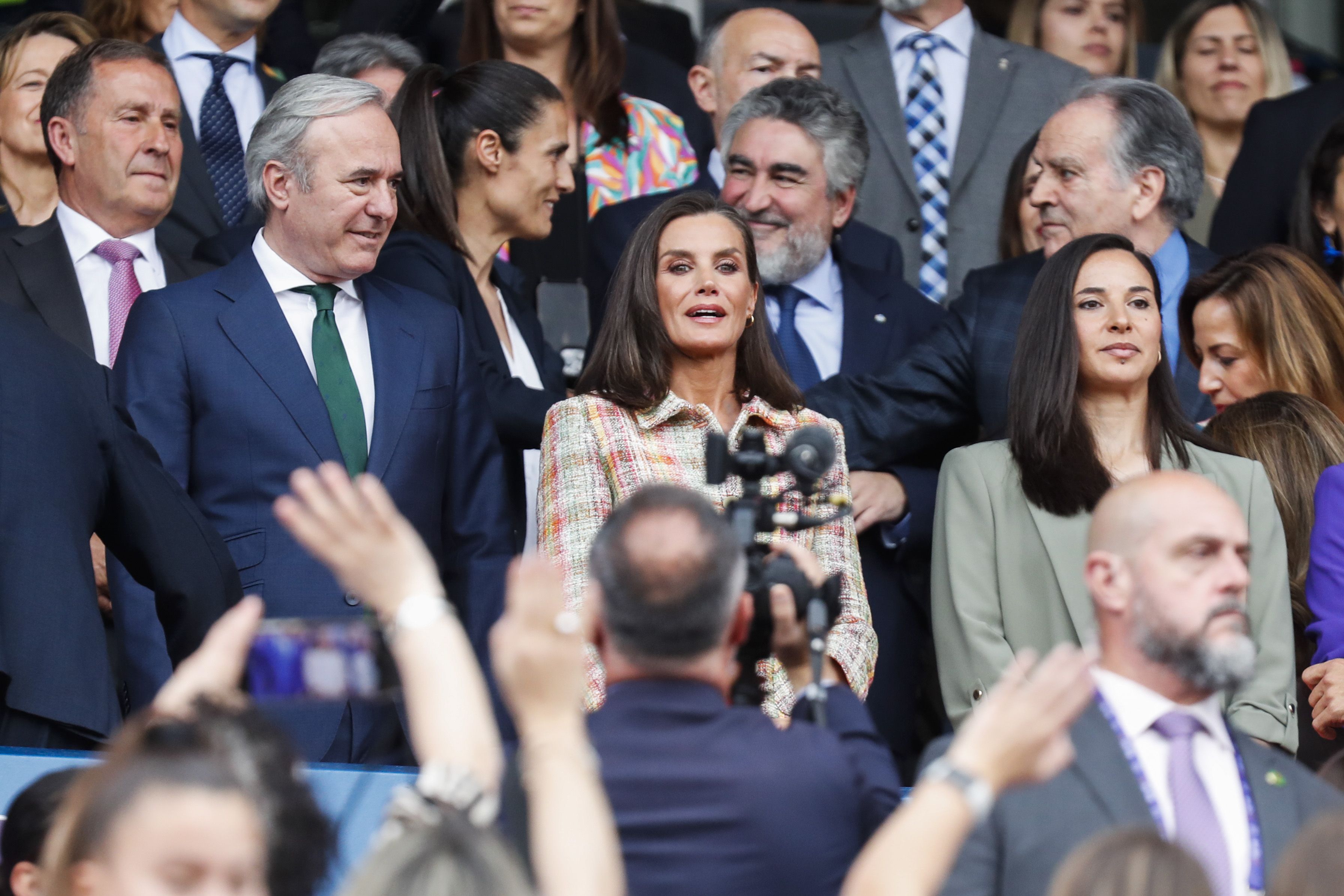 Sonora pitada al himno con la Reina Letizia en el palco