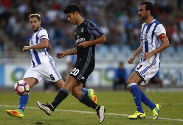 Asensio chips Rulli to put Real Madrid two to the good.