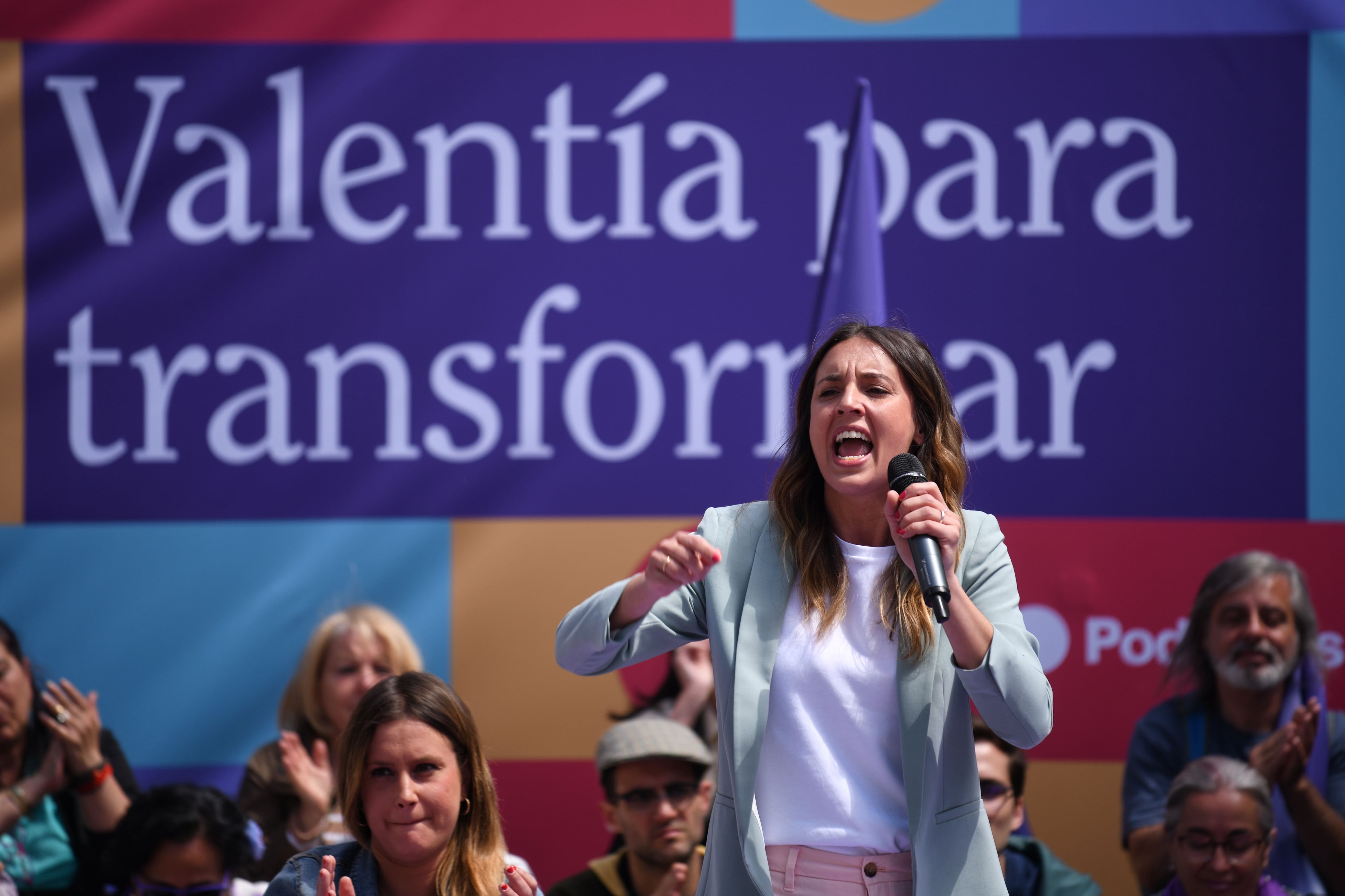 La ministra de Igualdad, Irene Montero, interviene durante el acto de campaña 'Valentía y Orgullo para transformar Madrid' / Fernando Sánchez / Europa Press13/05/2023