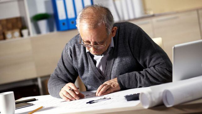 Standard Deduction for seniors over 65 in 2023: how much will it be with IRS increase?